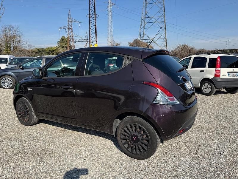 Usata Lancia Ypsilon S 69 CV (50 kW) 2014 Nero Utilitaria