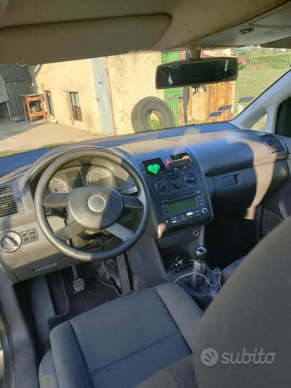 Usata VW Touran 101 CV (74 kW) 2005 Grigio Monovolume