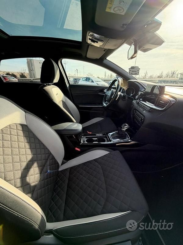 Usata Kia ProCeed 136 CV (100 kW) 2020 Rosso Station wagon