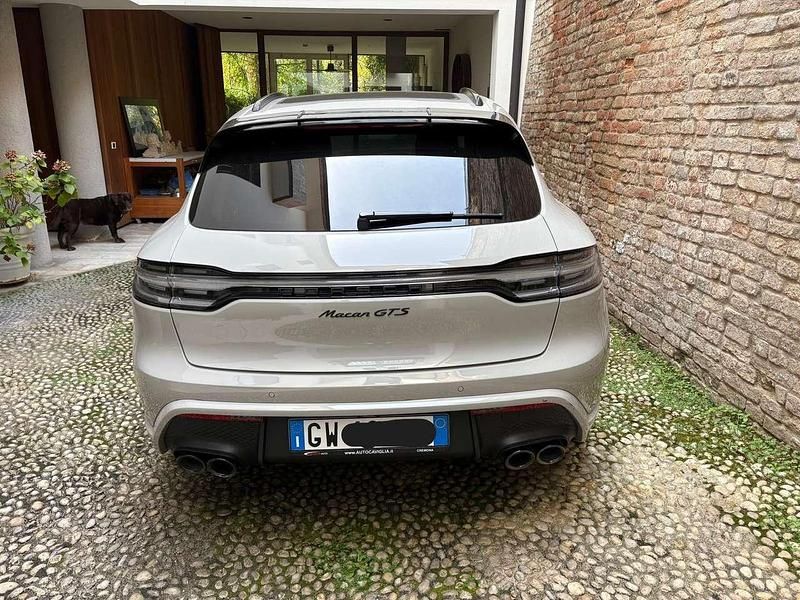 Usata Porsche Macan 441 CV (324 kW) 2024 Grigio SUV