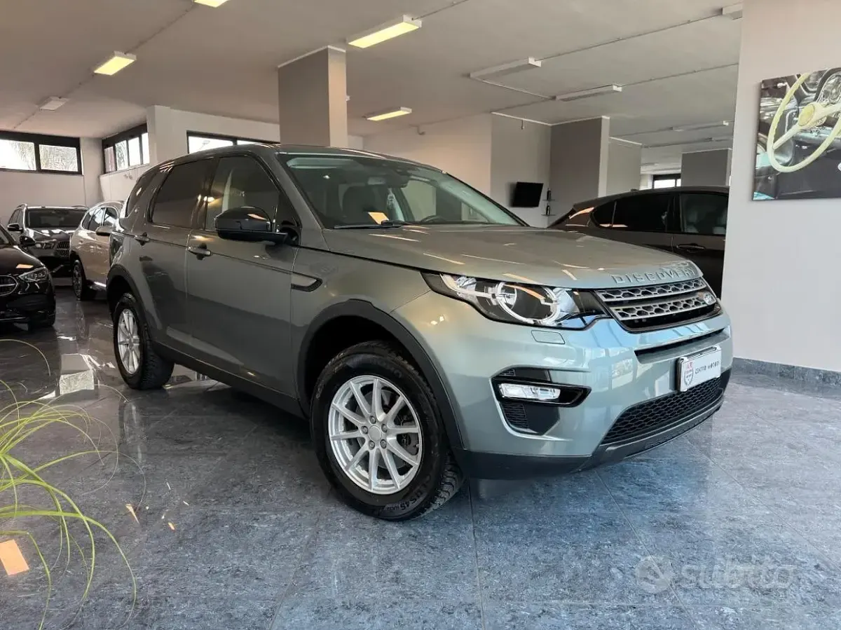 Usado Land Rover Discovery Sport SE 150 HP (110 kW) 2016 Cinzento SUV