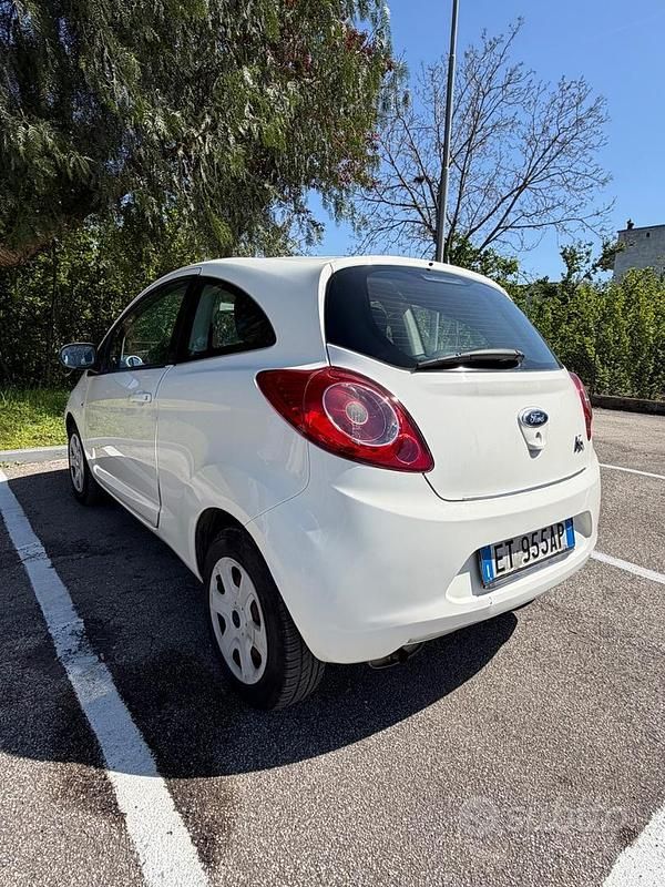 Usata Ford Ka 69 CV (50 kW) 2013 Bianco Utilitaria