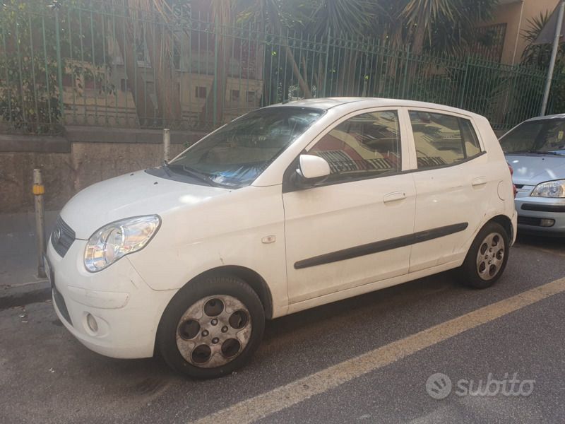 Bianco Usata 2009 Kia Picanto Due volumi | 2400 € (Ottimo prezzo) - Immagine 1/1