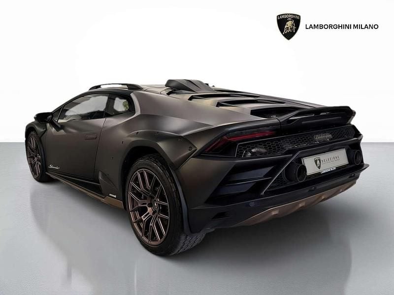 Usata Lamborghini Huracán 610 CV (448 kW) 2024 Marrone apus Coupé