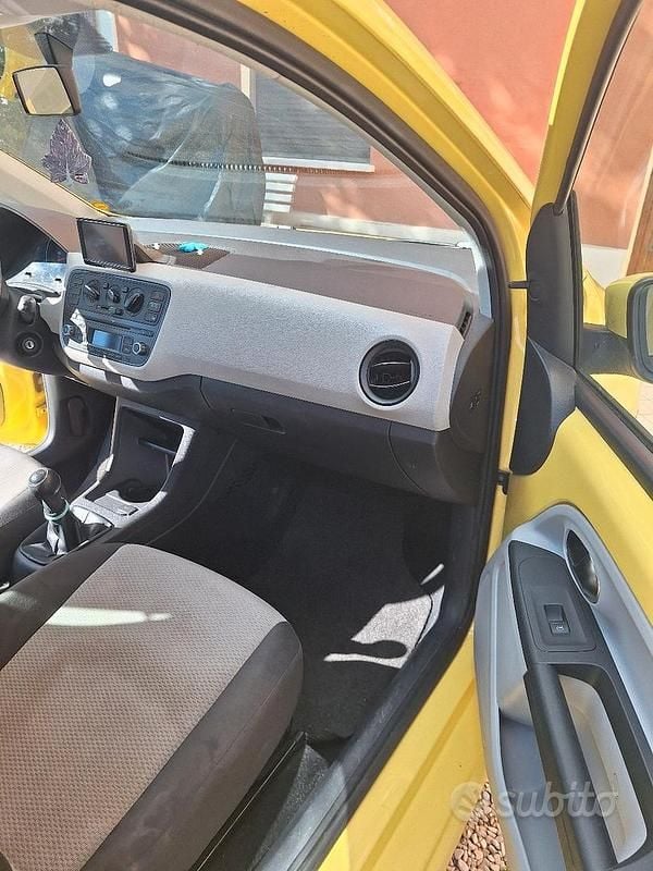 Usata Seat Mii Reference 75 CV (55 kW) 2013 Giallo Utilitaria