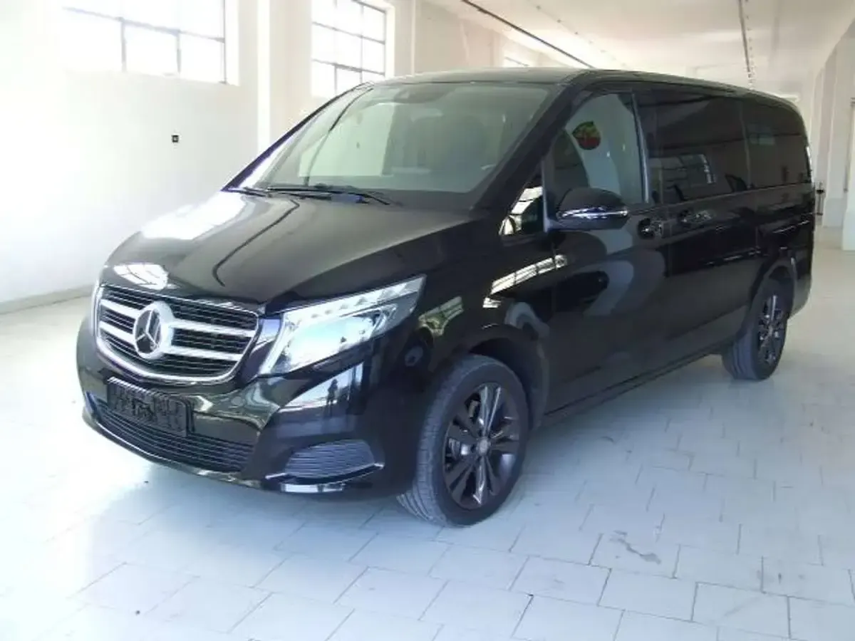 Usata Mercedes V220 163 CV (119 kW) 2017 Nero Monovolume