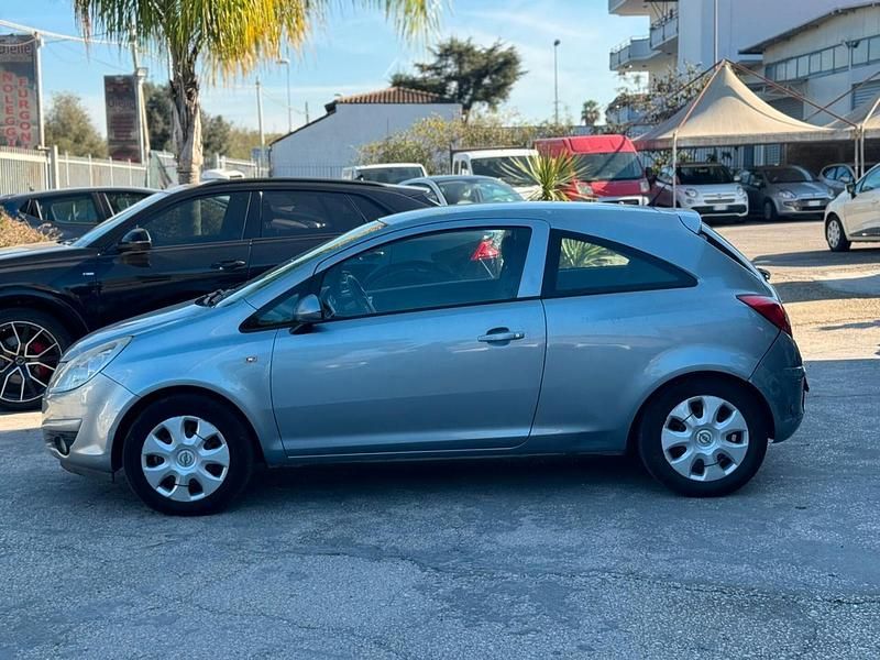 Usata Opel Corsa 89 CV (65 kW) 2009 Grigio Berlina