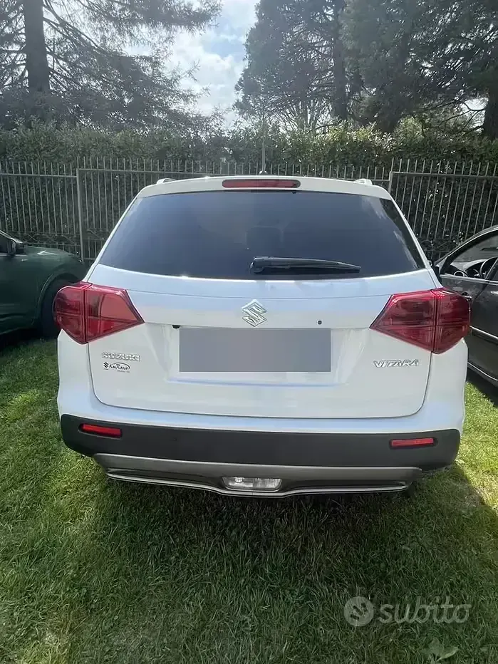 Usata Suzuki Vitara 140 CV (102 kW) 2019 Bianco SUV