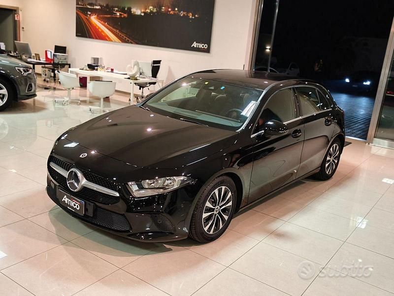 Usata Mercedes A180 116 CV (85 kW) 2021 Nero Berlina