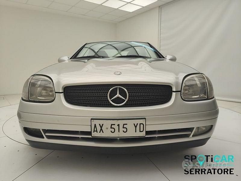 Usata Mercedes SLK230 193 CV (141 kW) 1998 Grigio Cabrio