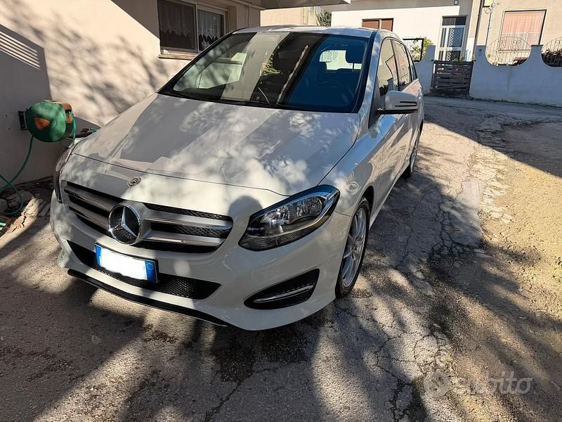 Usata Mercedes B180 2017 Bianco Monovolume