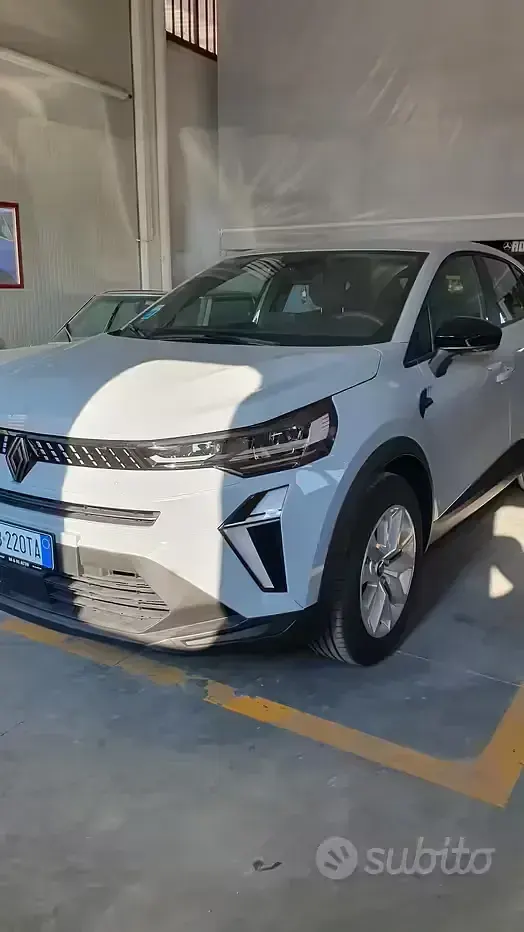 Nuova Renault Captur 101 CV (74 kW) 2025 Grigio SUV