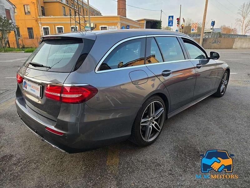 Usata Mercedes E220 Premium Plus 194 CV (142 kW) 2017 Grigio Station wagon