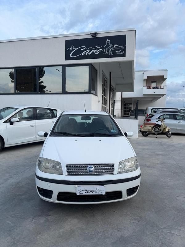 Usata Fiat Punto Classica 69 CV (50 kW) 2008 Bianco Utilitaria