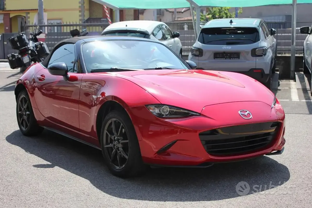 Usata Mazda MX5 Evolve 131 CV (96 kW) 2016 Rosso Cabrio