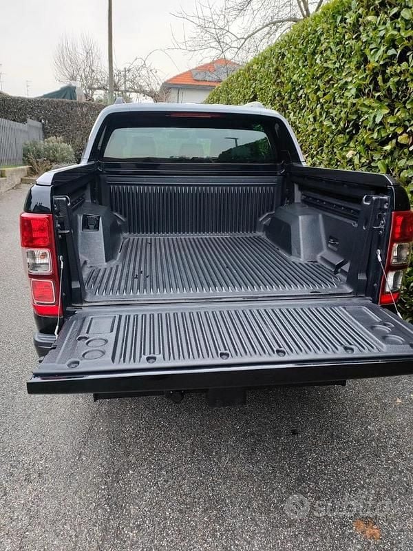 Usata Ford Ranger Wildtrack 160 CV (117 kW) 2018 Nero Pick-up