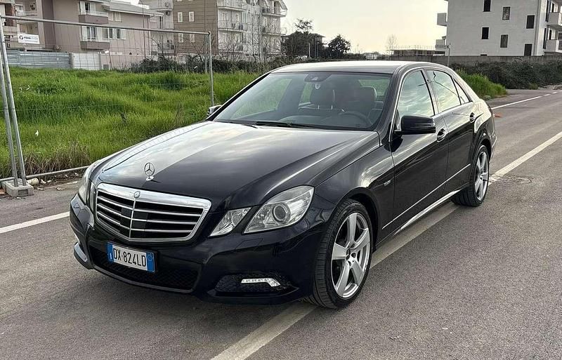 Usata Mercedes E350 231 CV (169 kW) 2009 Nero Berlina
