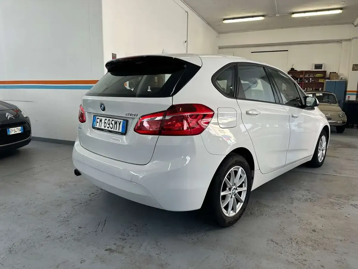 Usata BMW 218 Active Tourer Advantage 136 CV (100 kW) 2018 Bianco Monovolume