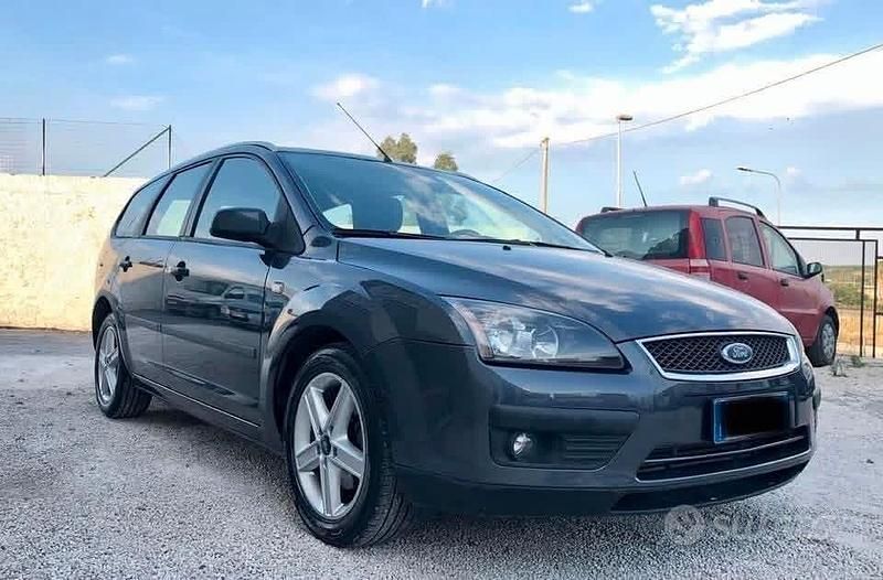 Usata Ford Focus S 110 CV (80 kW) 2007 Grigio Station wagon
