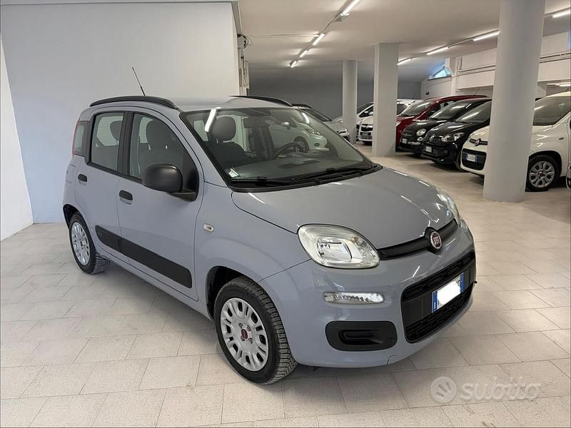 Usata Fiat Panda Easy 85 CV (62 kW) 2018 Blu Utilitaria