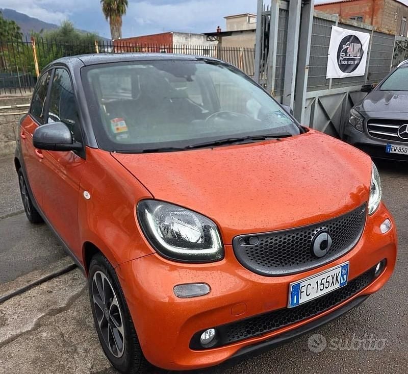 Usata Smart ForFour 71 CV (52 kW) 2015 Grigio Utilitaria
