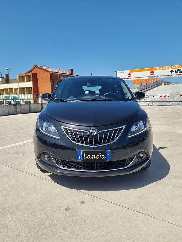 Usata Lancia Ypsilon Gold 69 CV (50 kW) 2023 Utilitaria