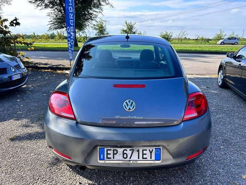 Usata VW Beetle Design 105 CV (77 kW) 2012 Grigio Utilitaria