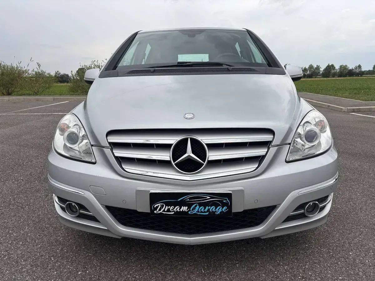 Usata Mercedes B180 109 CV (80 kW) 2008 Grigio Monovolume