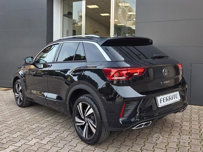 Usata VW T-Roc R-line 150 CV (110 kW) 2024 Nero SUV