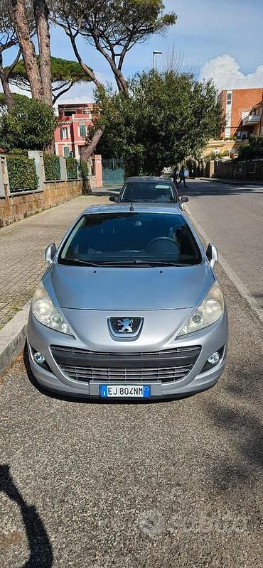 Gebraucht Peugeot 207 CC 120 PS (88 kW) 2011 Grau Cabrio