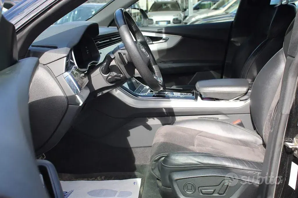 Usata Audi Q8 Sport 286 CV (210 kW) 2019 Nero SUV