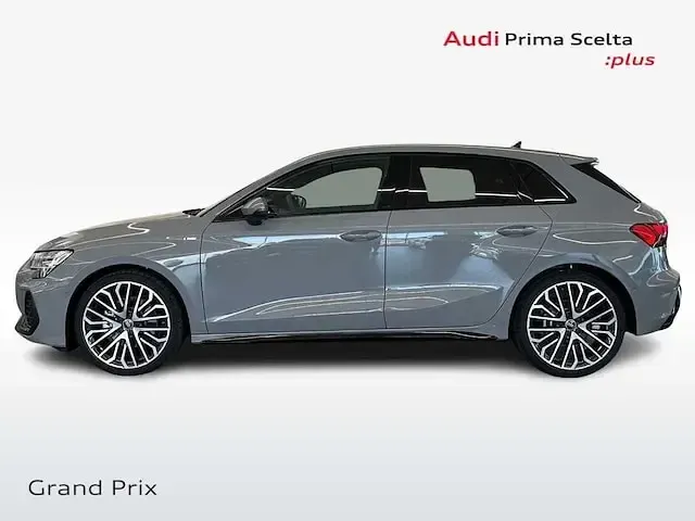 Nuova Audi A3 Sportback e-tron S-Line 150 CV (110 kW) 2026 Colore carrozzeria personalizzato audi exclusive Utilitaria