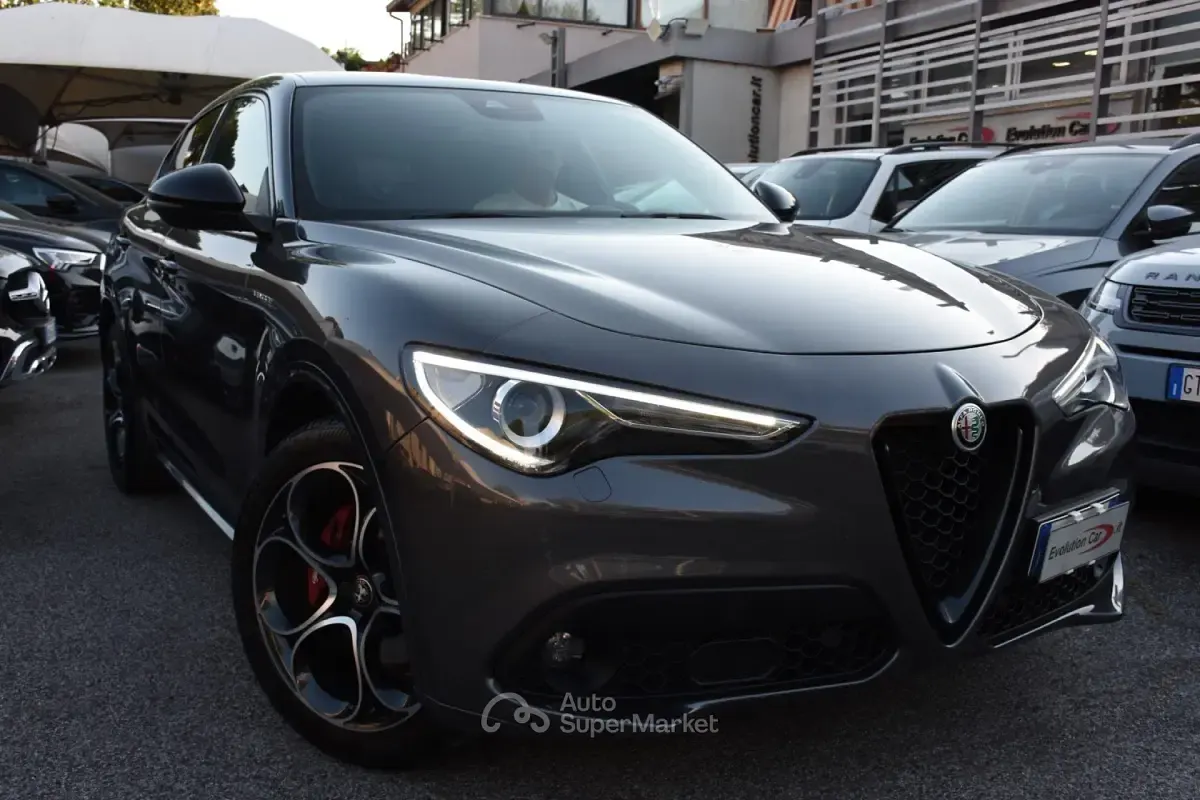 Usata Alfa Romeo Stelvio Veloce 209 CV (153 kW) 2021 Grigio SUV