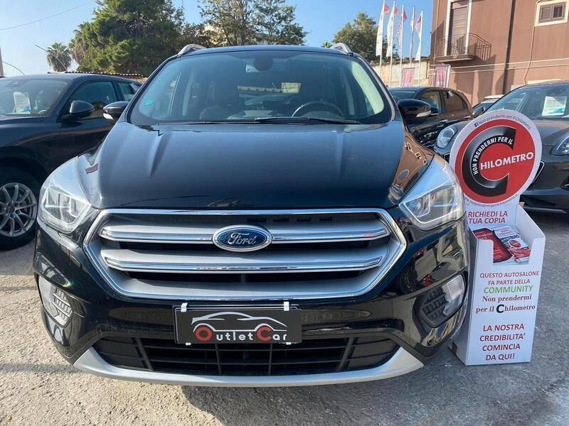 Usata Ford Kuga Titanium 120 CV (88 kW) 2018 Nero SUV