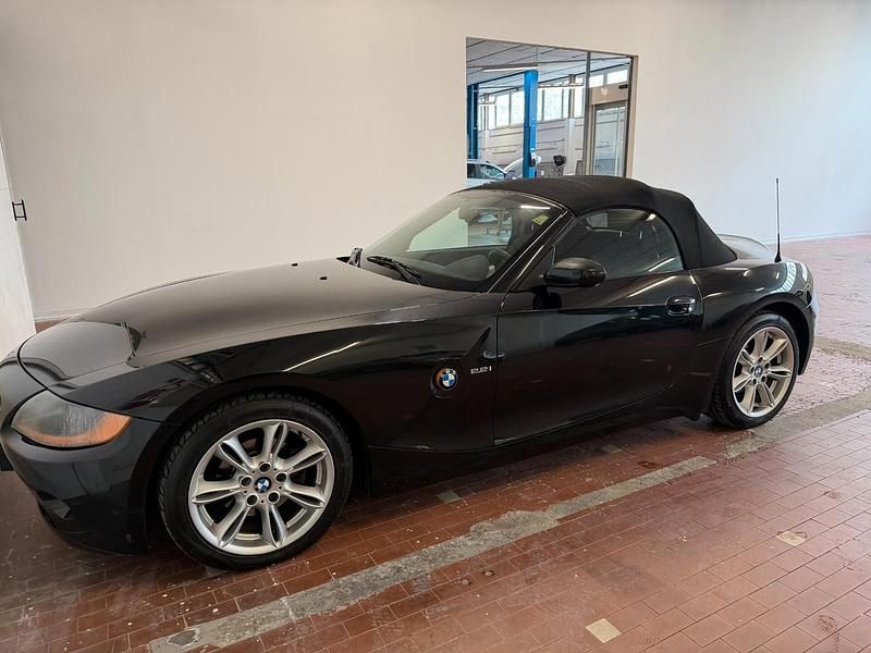 Usata BMW Z4 169 CV (124 kW) 2004 Nero Cabrio