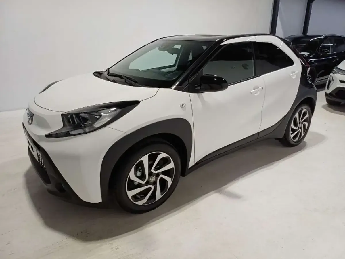 Nuova Toyota Aygo X Trend 72 CV (52 kW) 2025 Bianco SUV