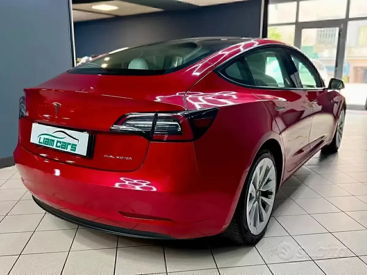 Usata Tesla Model 3 Long Range AWD 152 kW (208 CV) 2021 Rosso Berlina