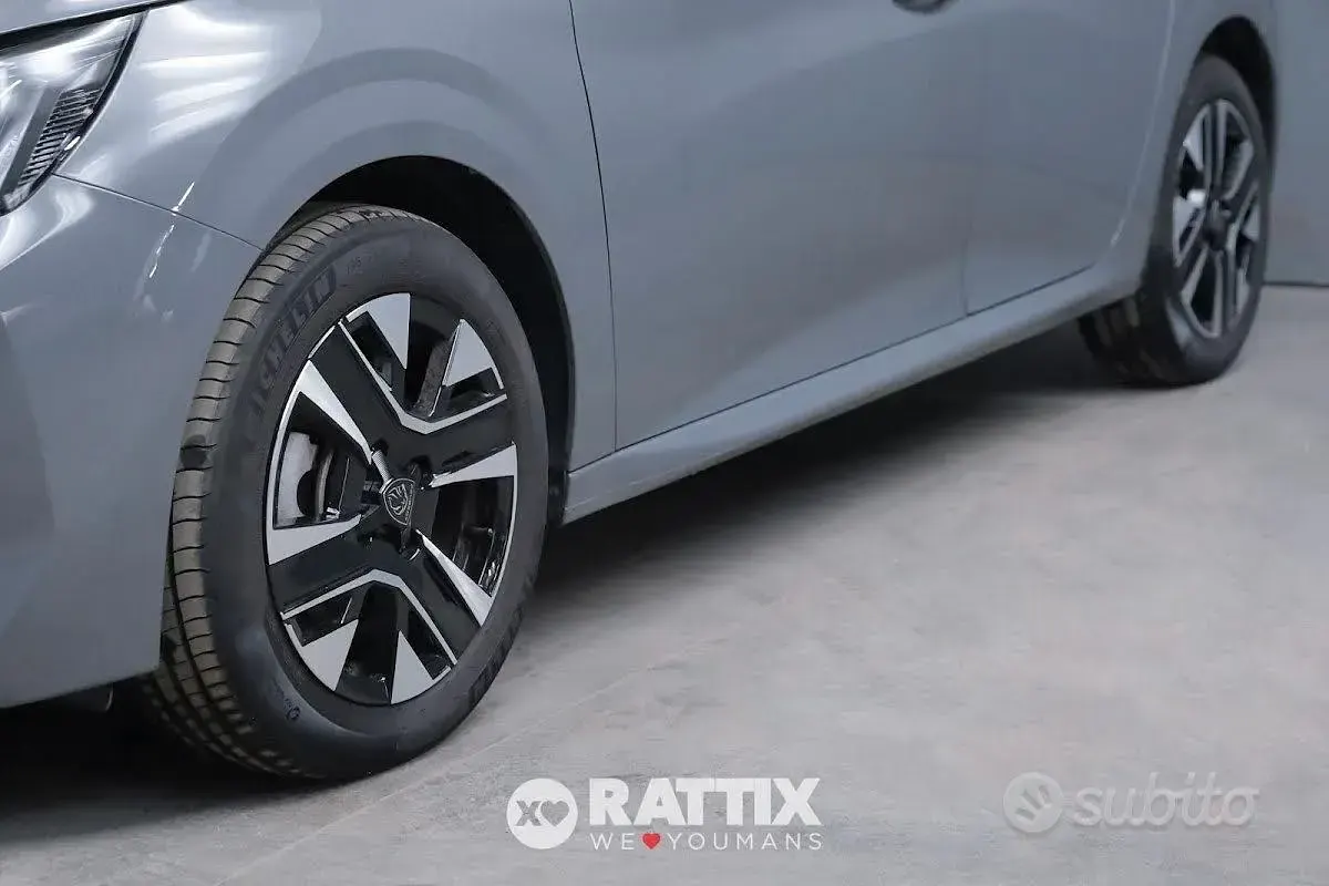 Usata Peugeot 208 Allure 101 CV (74 kW) 2025 Grigio selenium Utilitaria