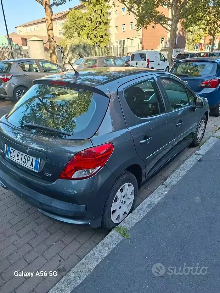 Usata Peugeot 207 73 CV (53 kW) 2011 Grigio Berlina