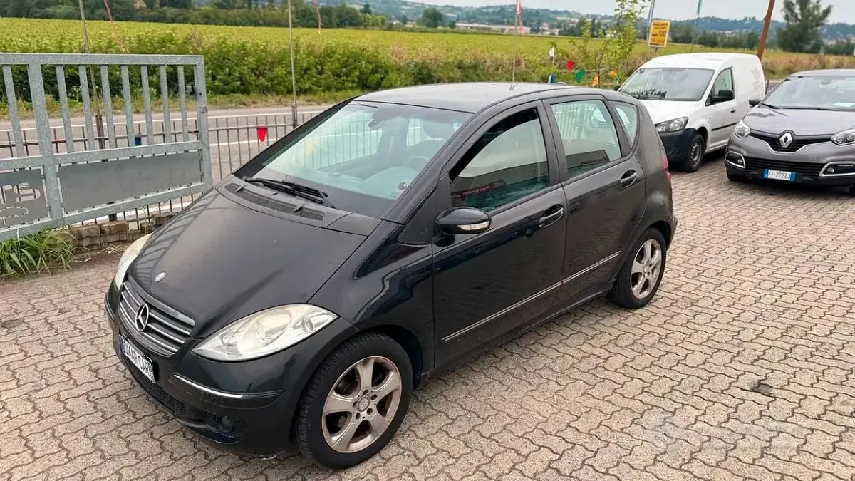 Usata Mercedes A180 109 CV (80 kW) 2008 Nero Berlina