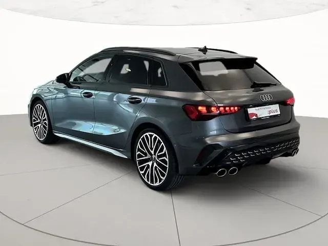 Usata Audi S3 Comfort 333 CV (244 kW) 2025 Grigio daytona perlato Berlina