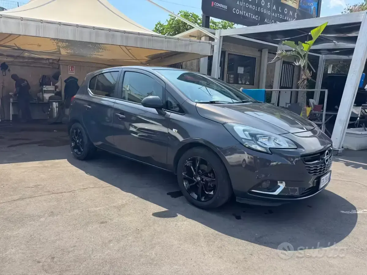 Usata Opel Corsa Cosmo 90 CV (66 kW) 2016 Grigio Utilitaria