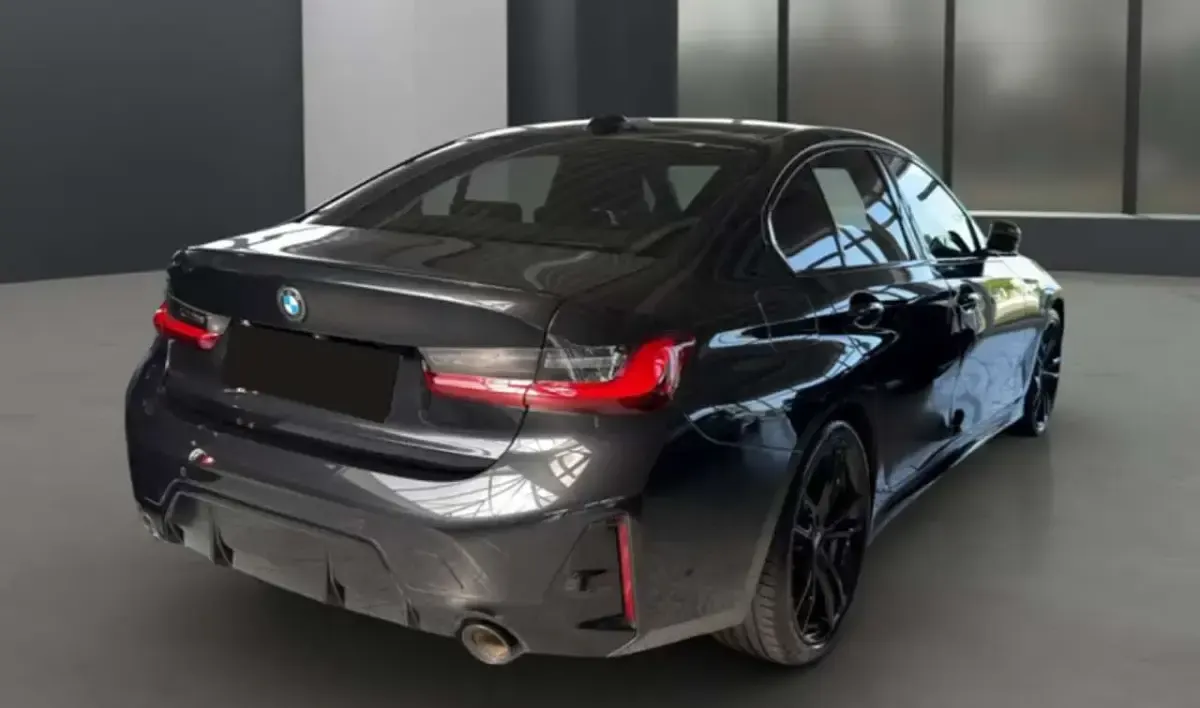 Usata BMW 330 M Sport 245 CV (180 kW) 2023 Nero Berlina