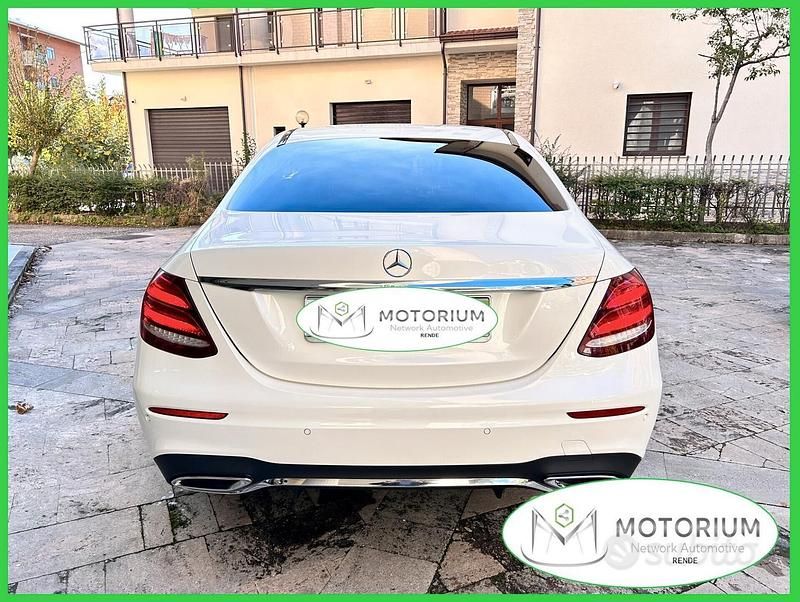 Usata Mercedes E220 Premium Plus 194 CV (142 kW) 2016 Bianco Berlina