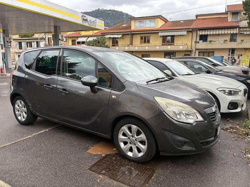 Usata Opel Meriva 75 CV (55 kW) 2012 Grigio Monovolume