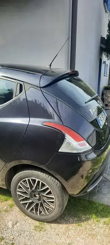 Usata Lancia Ypsilon S 69 CV (50 kW) 2015 Nero Utilitaria