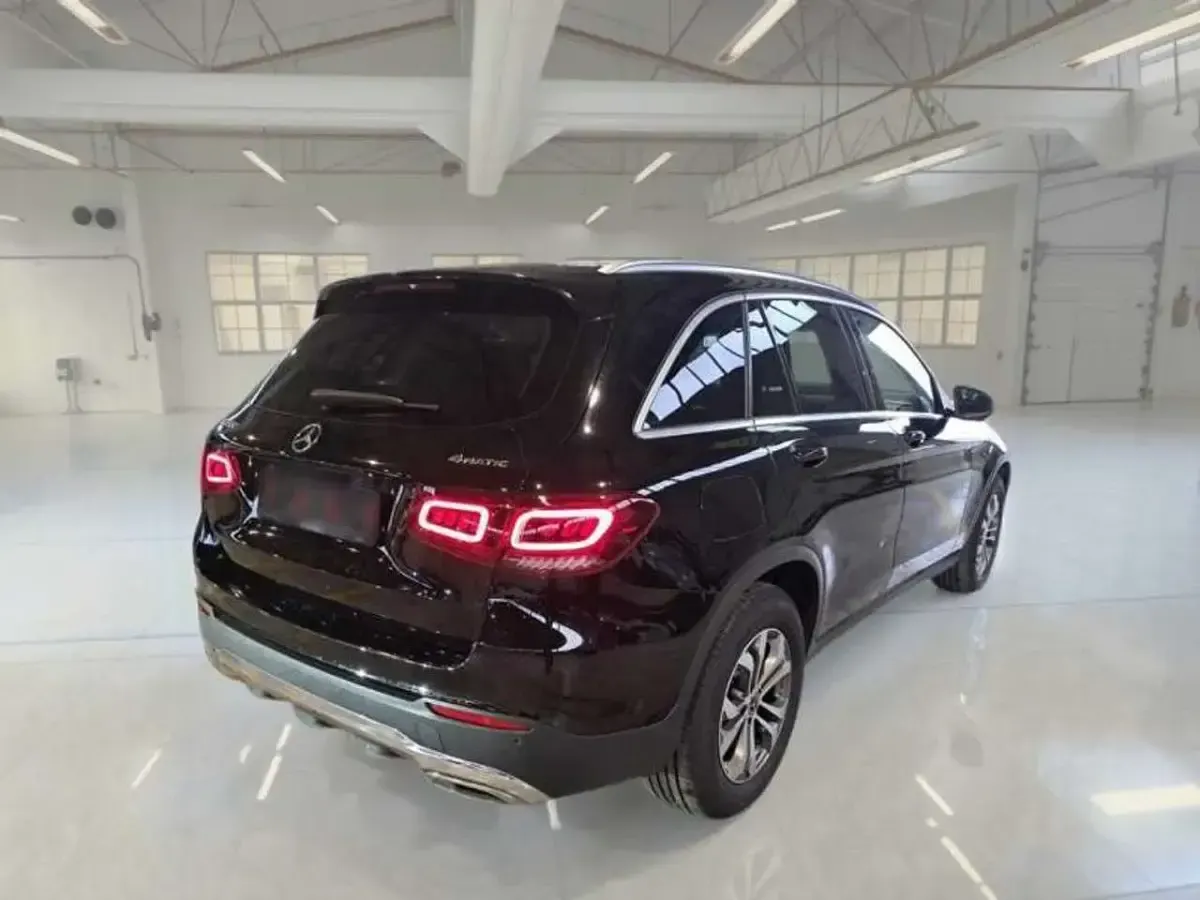 Usata Mercedes GLC200 Business 197 CV (144 kW) 2021 Nero SUV
