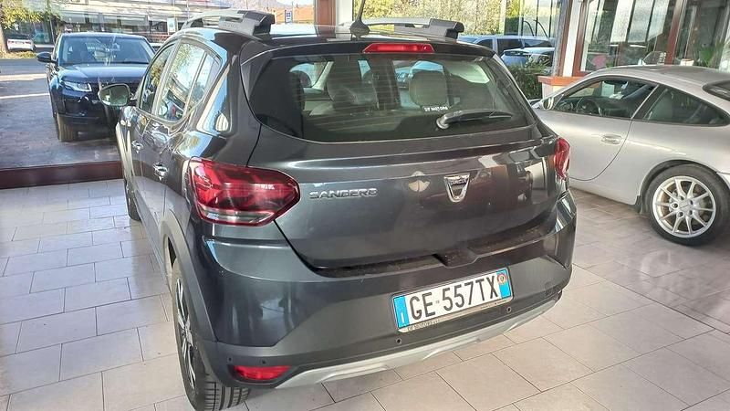 Usata Dacia Sandero Comfort 91 CV (66 kW) 2021 Grigio Berlina