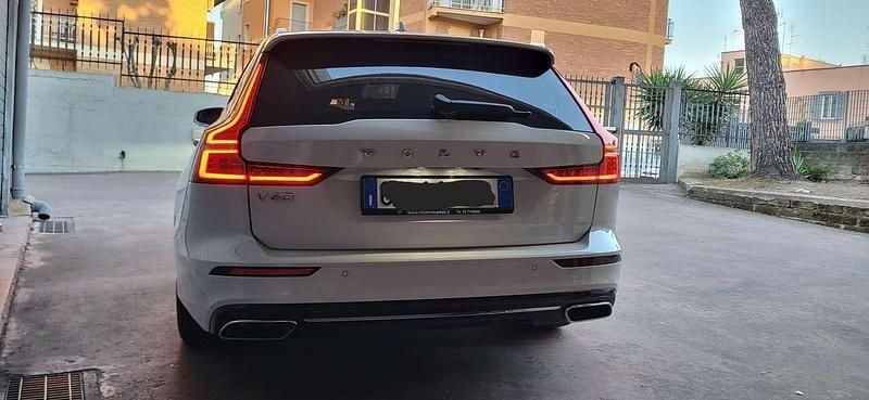 Usata Volvo V60 Business Edition 163 CV (119 kW) 2020 Station wagon