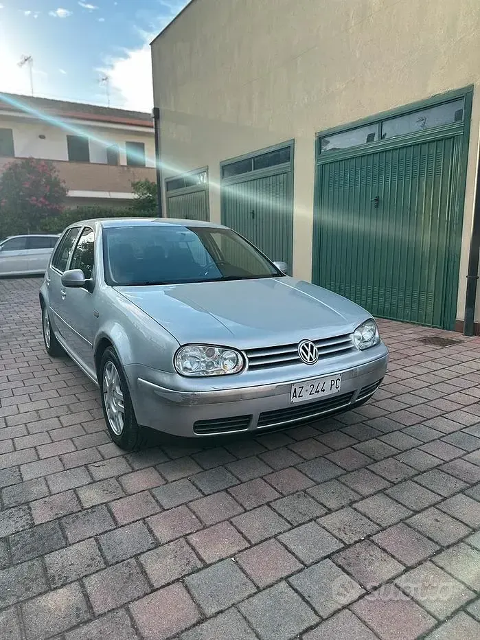 Usata VW Golf IV GTI 150 CV (110 kW) 1998 Grigio Utilitaria